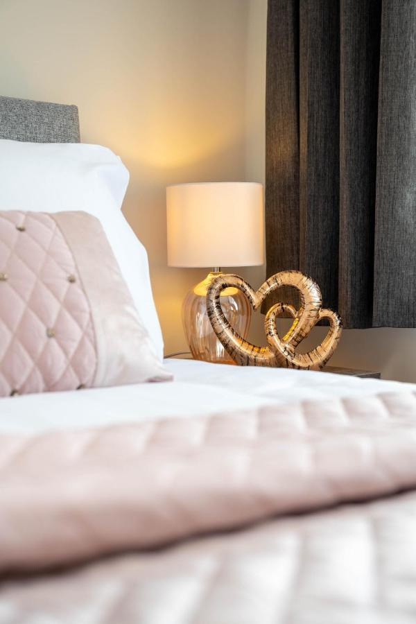 The Oaklands - Luxury Spacious 6-Bed, Near Solihull, Birmingham City, Jlr, Nec, Airport, Resorts World, Hs2 Екстер'єр фото