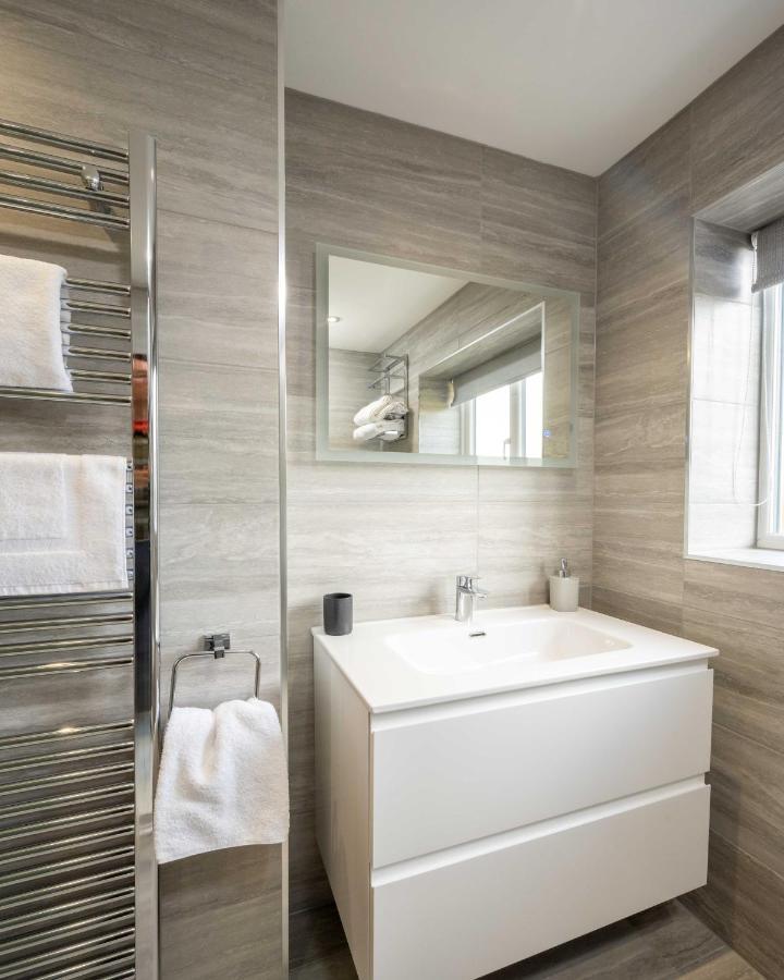 The Oaklands - Luxury Spacious 6-Bed, Near Solihull, Birmingham City, Jlr, Nec, Airport, Resorts World, Hs2 Екстер'єр фото
